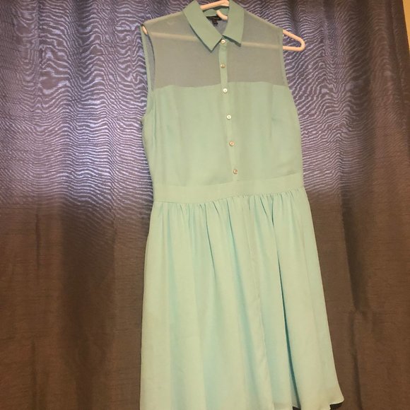 Grad dress - Picture 1 of 1